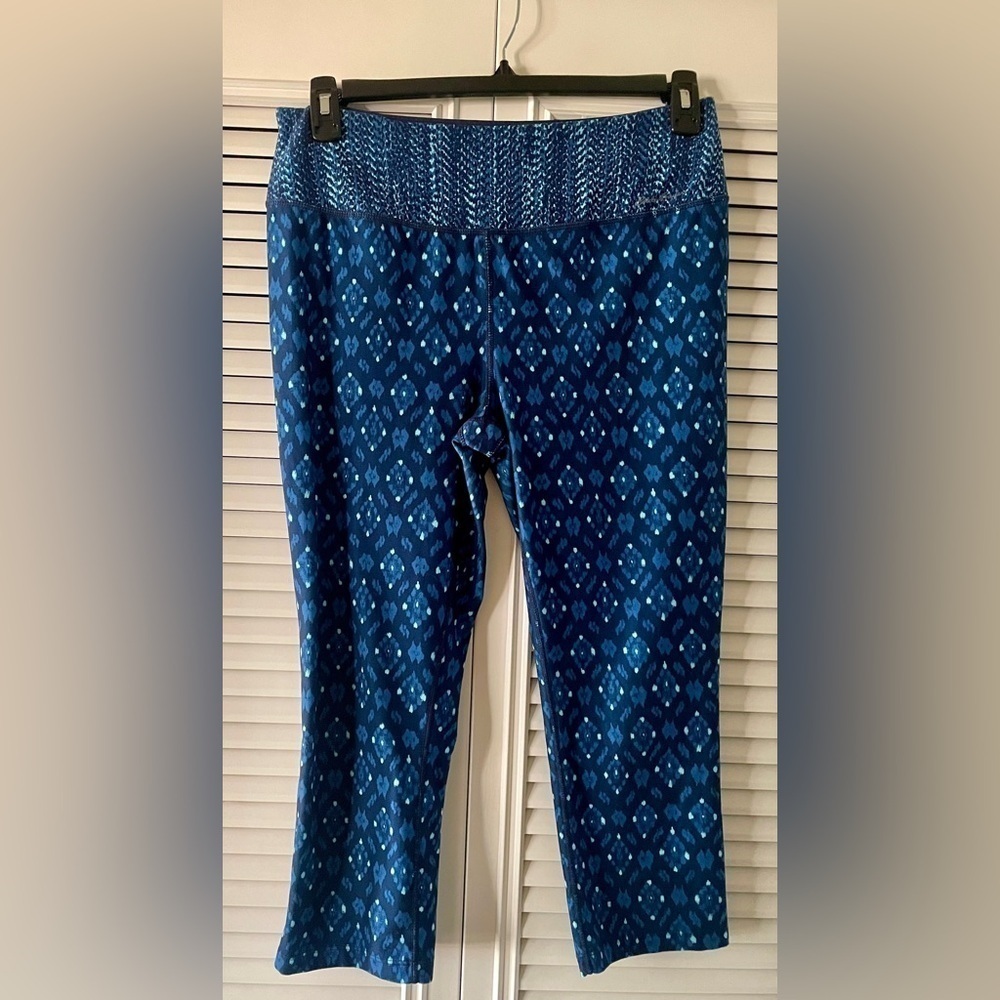 Eddie Bauer Women’s Blue Geometric Print Capri Leggings SZ L (B18)